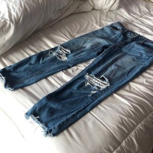 American Eagle Hi-Rise Tomgirl Jeans